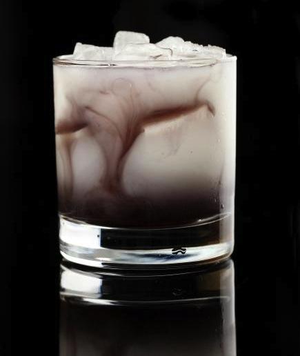 halloween-cocktail-the-conjuring