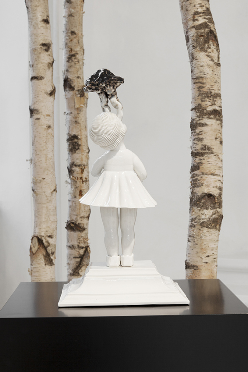 watching_the_fantasies_decay_2014_50x27x27cm